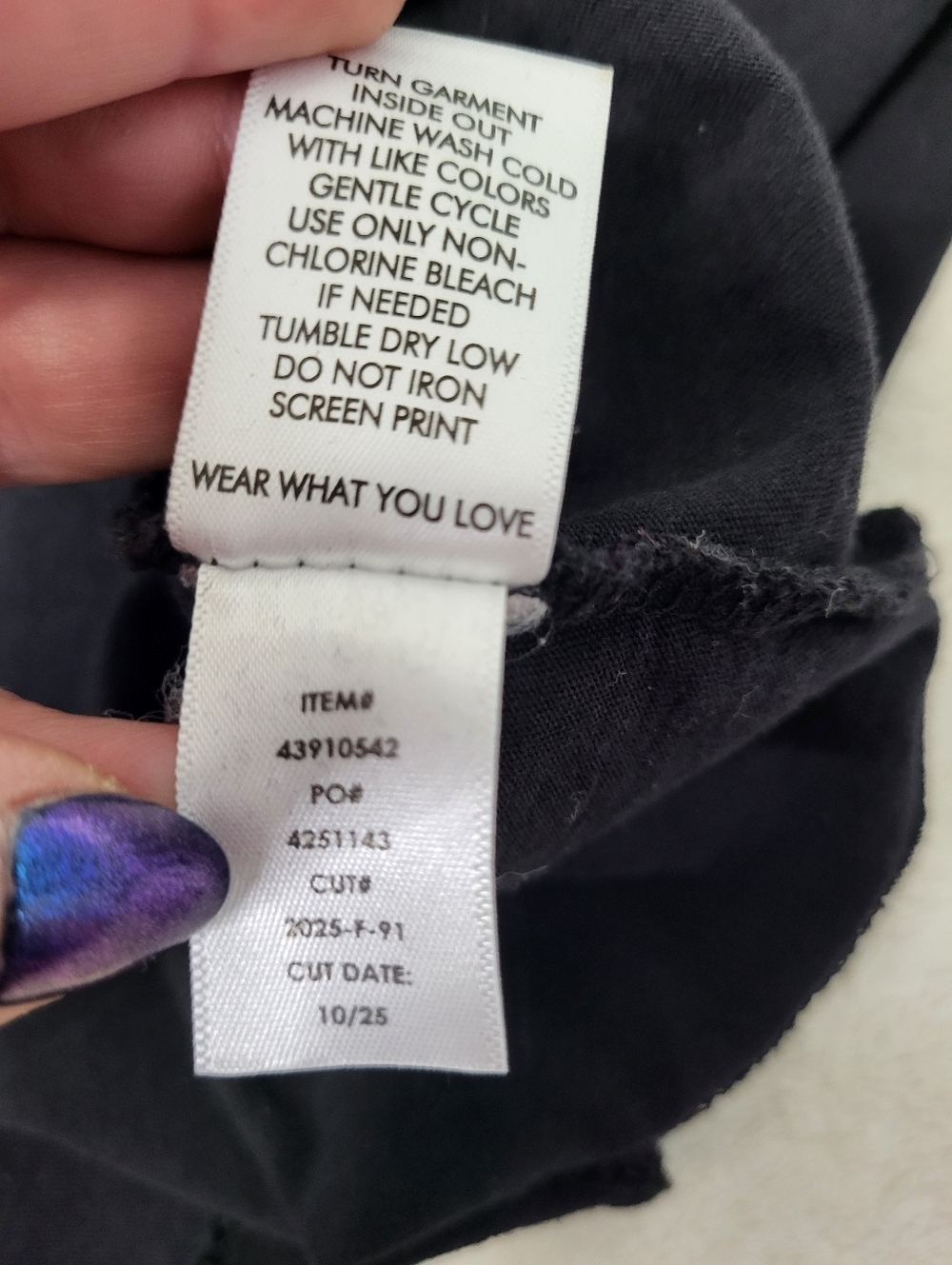 Torrid Black Classic Fit T Shirt. Skull Butterfly. Size 0 - Picture 7 of 7